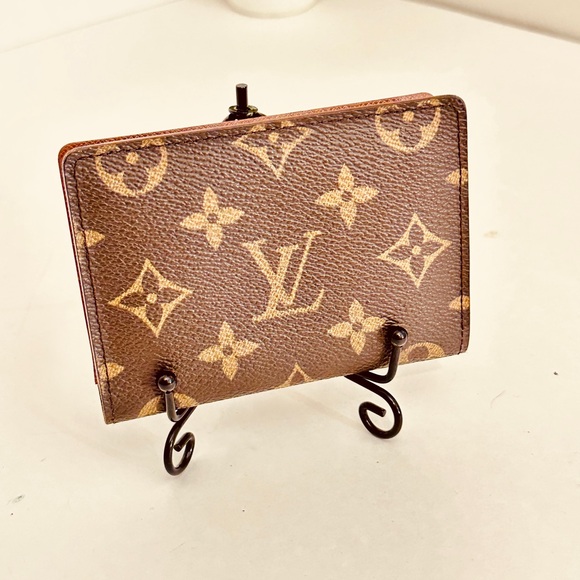 Louis Vuitton Handbags - Louis Vuitton Monogram Brown id wallet